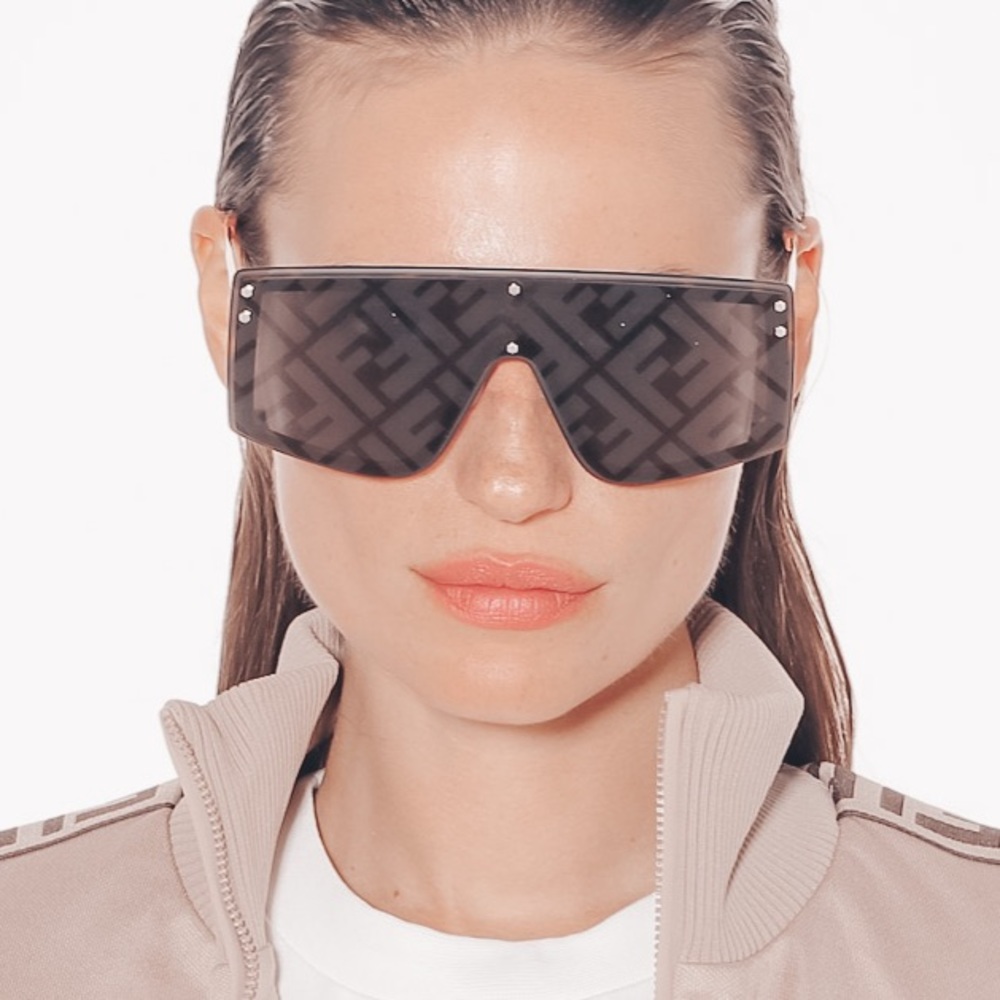 Sunglasses Fendi new collection - Picture 4 of 4